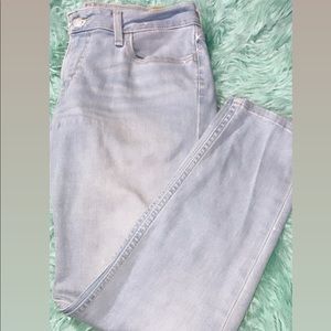 Levi light wash skinny jeans